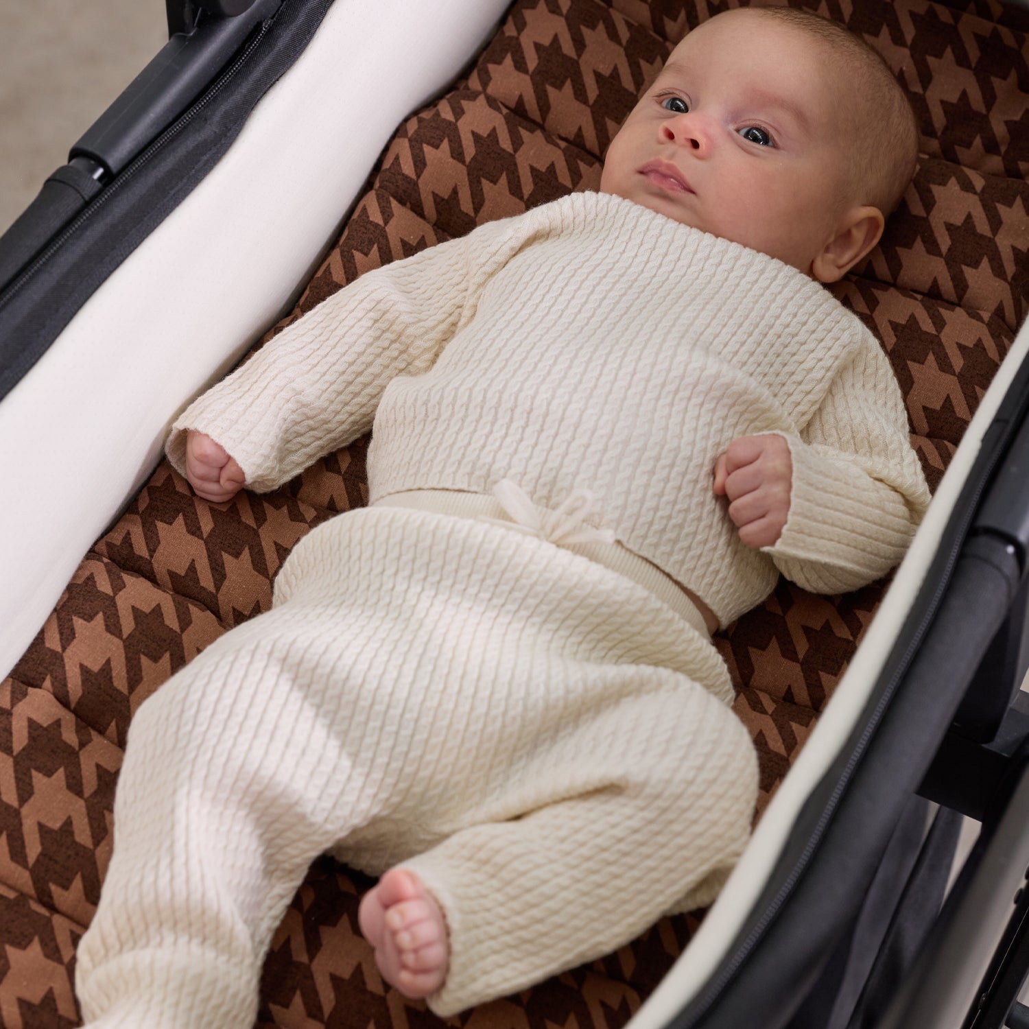 Cocoa Houndstooth Universal Linen Bassinet Liner